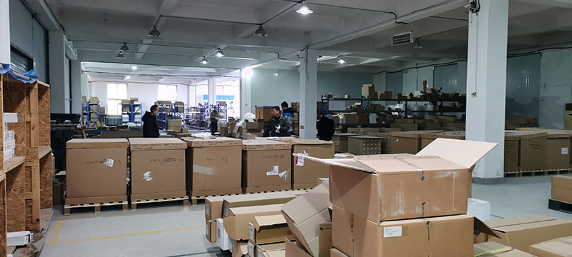 压缩空气及真空过滤干燥产品仓库一角1